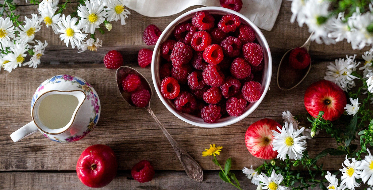 Red Raspberries: Nutrition Facts, Benefits Red Raspberries: Nutrition Facts, Benefits